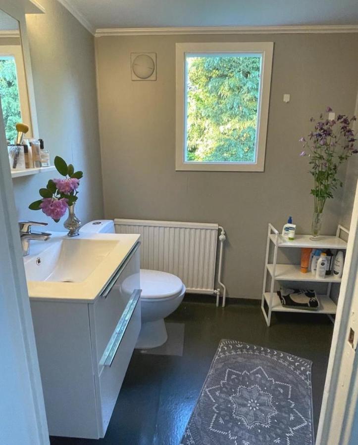 Mysig Stuga Naera Aestad Vingard & Spa Ästad Exterior foto